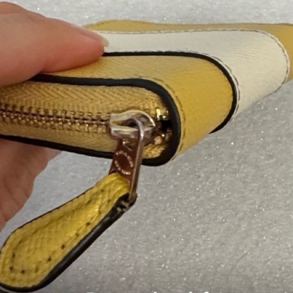 Coach Yellow & White Pebbled Leather Zip Coin Wallet - Picture 3 of 4
